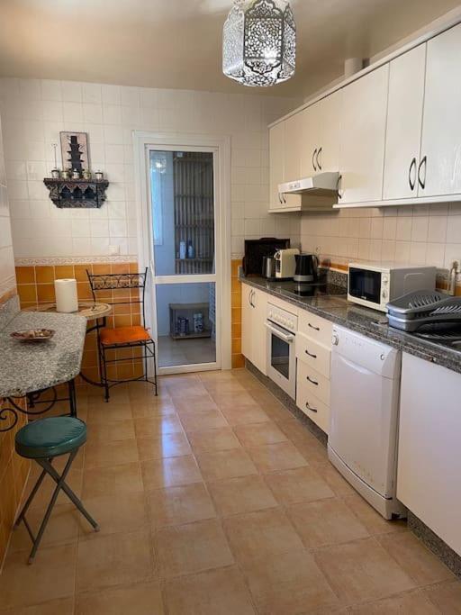 Appartement En Residence + Grande Terrasse Sur Le Toit Саидия Экстерьер фото